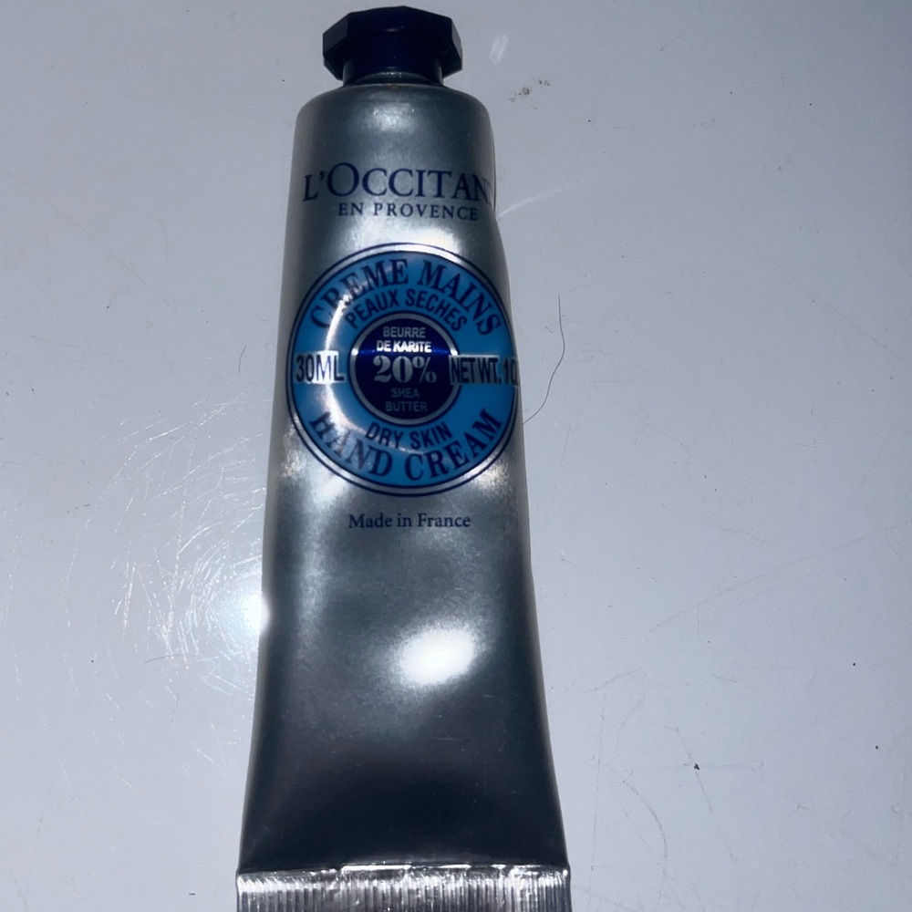 L'OCCITANE Silver and Black Moisturizer Tube